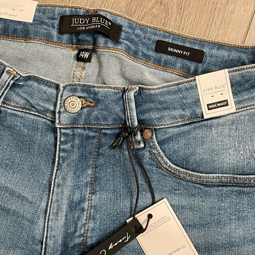 JUDY BLUE Butt Lifting/Tummy Control Stretch Jeans - Picture 8 of 12